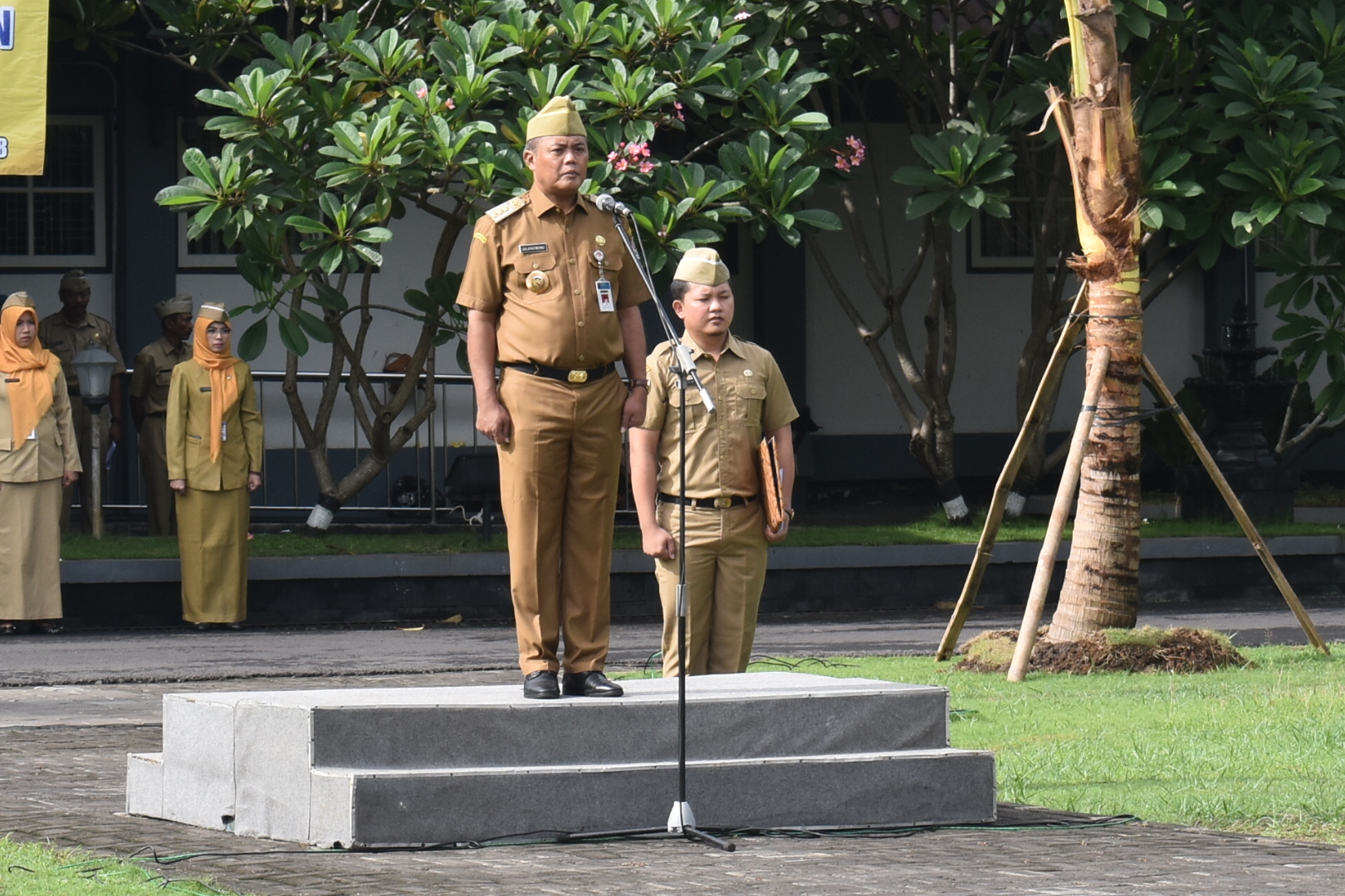Upacara Peringatan Hari Ibu ke-90 Serta Hari Bela Negara Kabupaten Karanganyar Tahun 2018