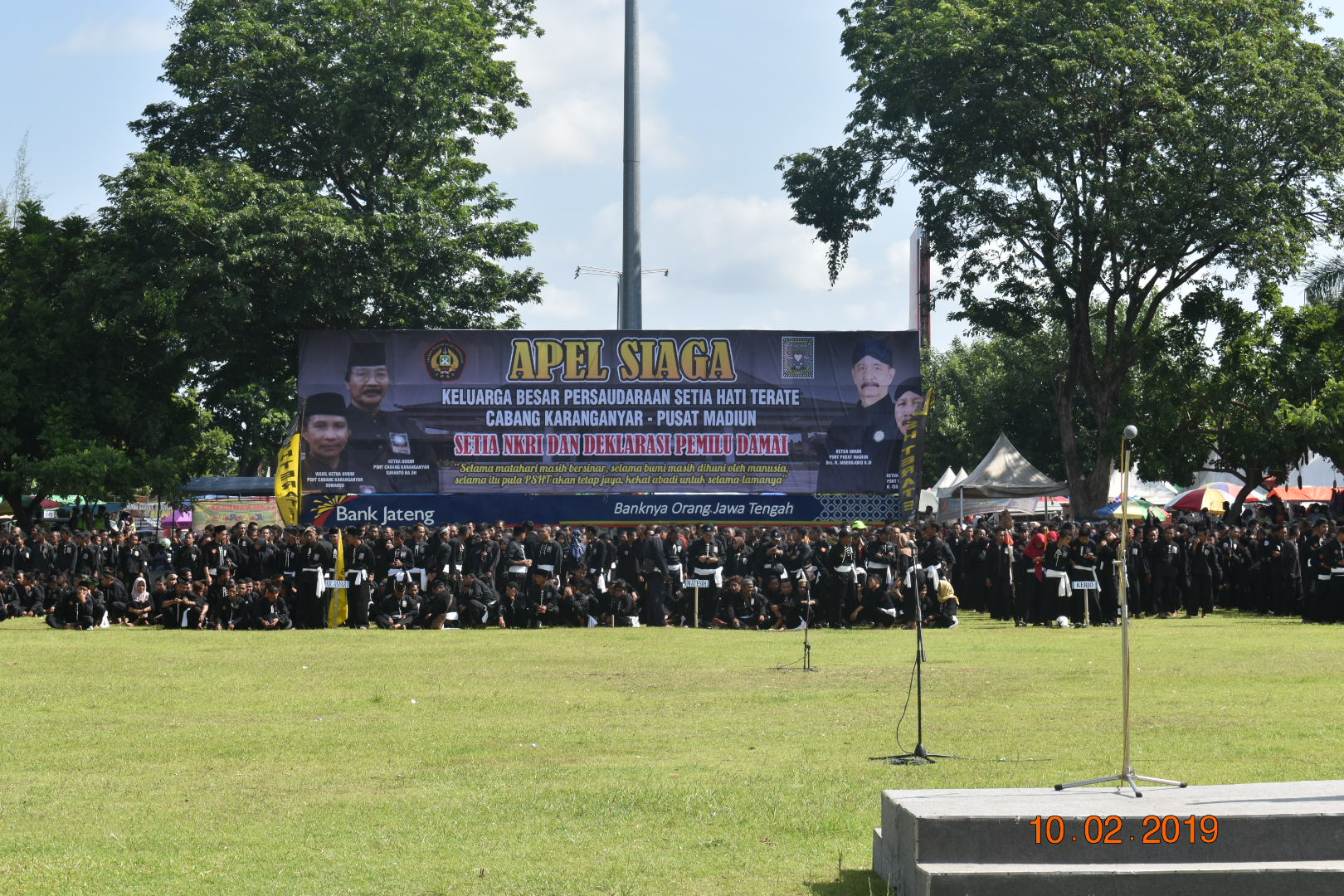 Apel Siaga Keluarga Besar PSHT Cabang Karanganyar “Setia NKRI dan Deklarasi Pemilu Damai”